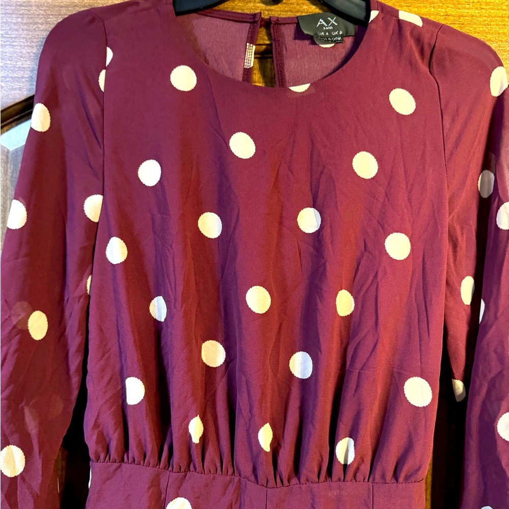 AX Paris Size 4